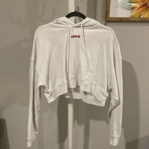 Cropped Levi’s Hoodie